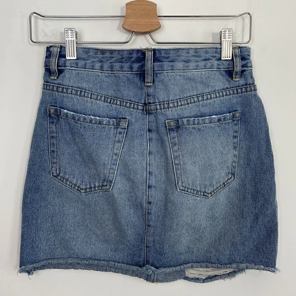 Amuse Society Shortcut Ripped Denim Skirt Sz XS